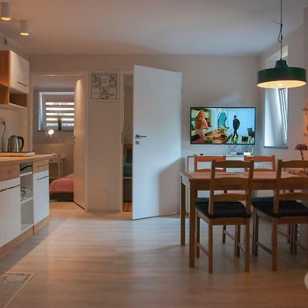 Noclegi "Boczna 5A" Apartamenty Goscinne Щавно-Здруй Экстерьер фото