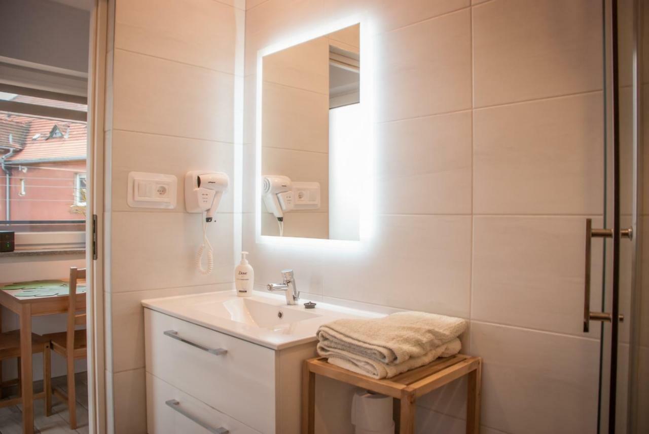 Noclegi "Boczna 5A" Apartamenty Goscinne Щавно-Здруй Экстерьер фото