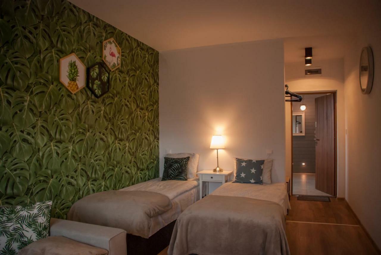 Noclegi "Boczna 5A" Apartamenty Goscinne Щавно-Здруй Экстерьер фото