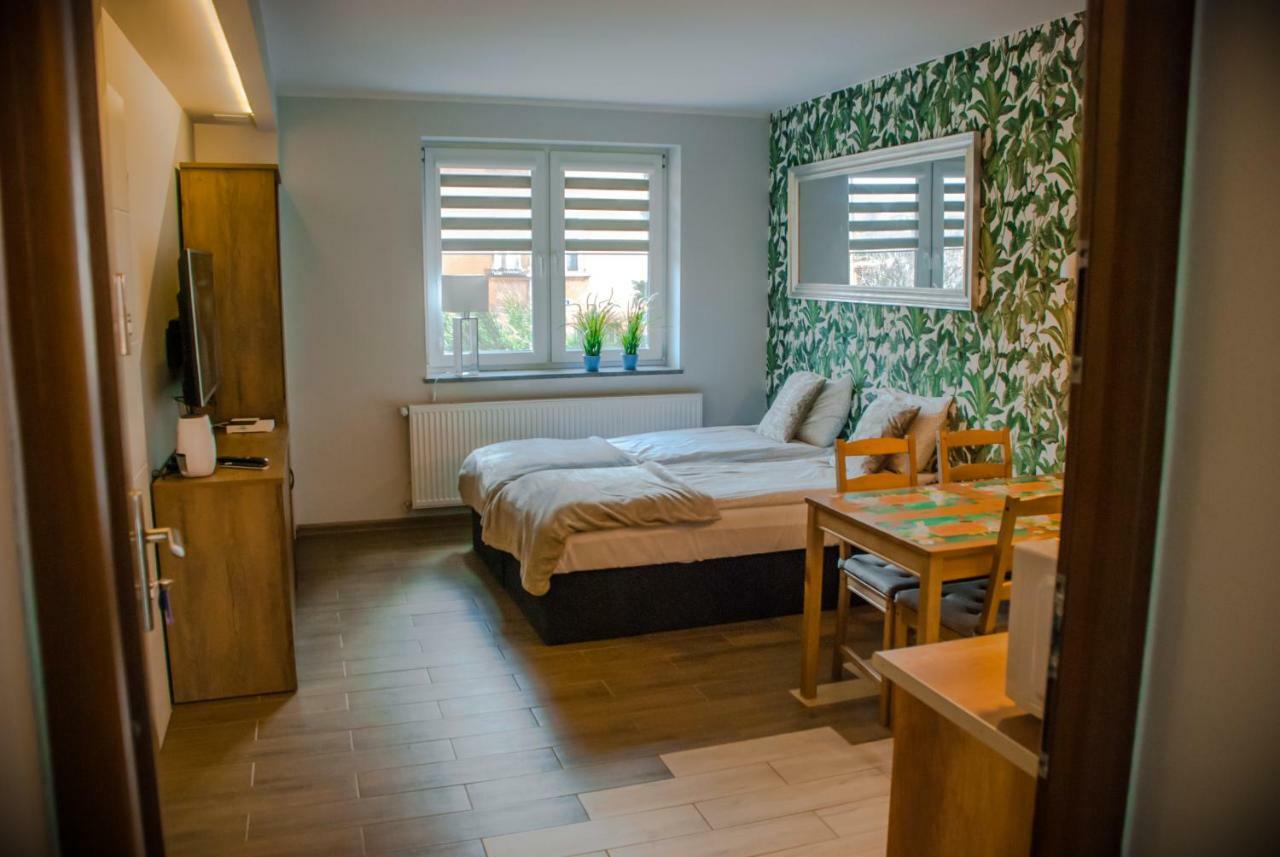 Noclegi "Boczna 5A" Apartamenty Goscinne Щавно-Здруй Экстерьер фото