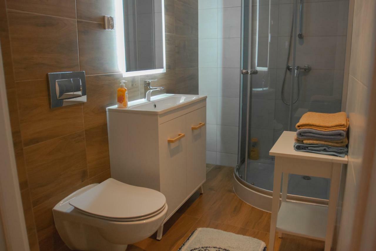 Noclegi "Boczna 5A" Apartamenty Goscinne Щавно-Здруй Экстерьер фото